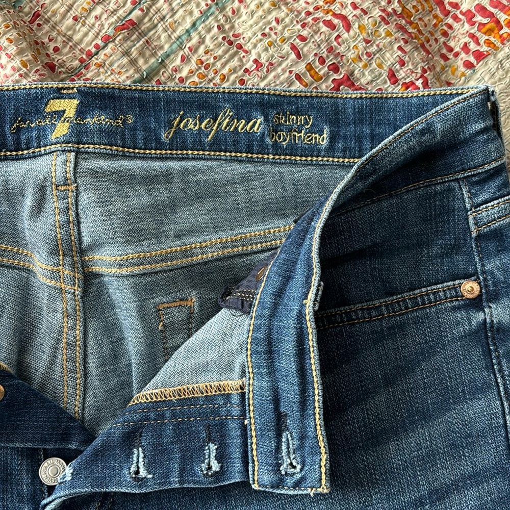 7 for all Mankind Josefina Skinny Boyfriend Size 32